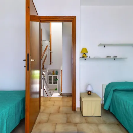 Sunny House By Interhome
